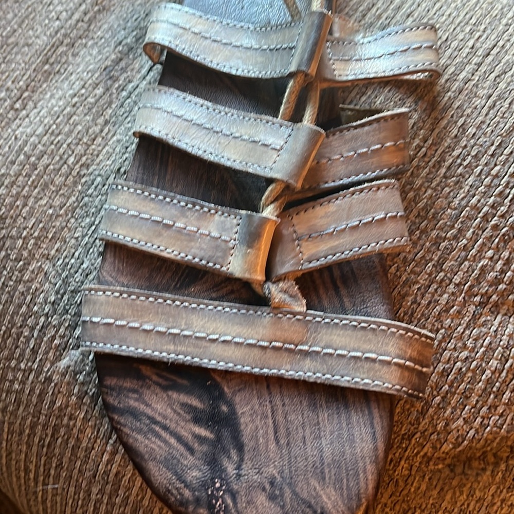 Sandals - Picture 3 of 4